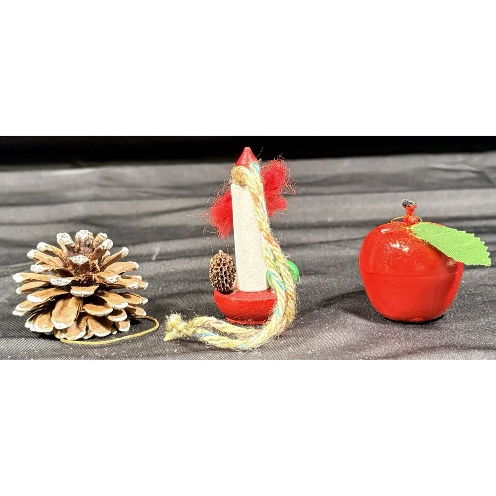Holiday Time Christmas Ornaments Lot 14pc Mixed Red Green Gold Tree Decor Set